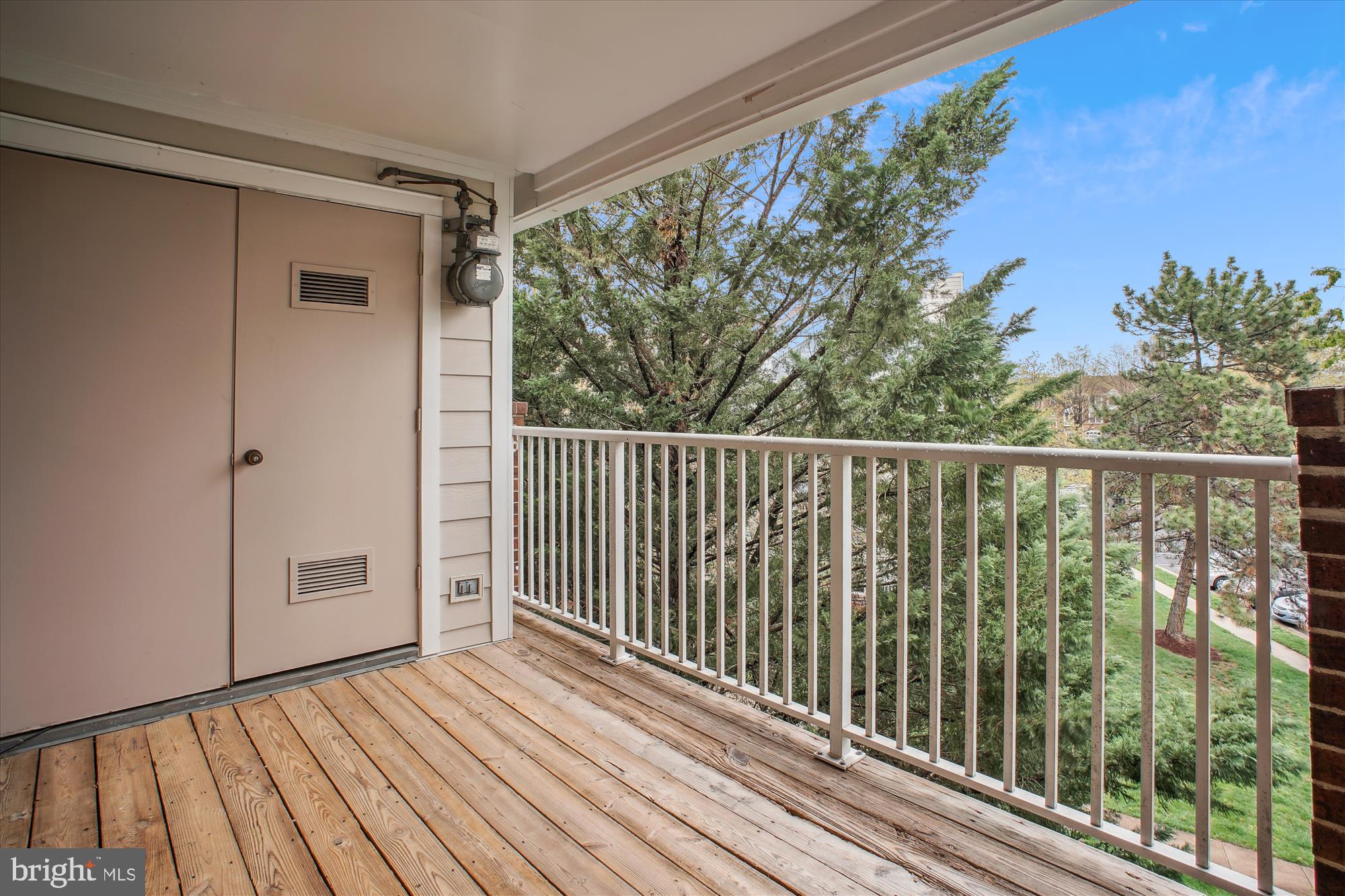 20957 Timber Ridge Terrace, Unit 302 Ashburn, VA 20147 - Photo 27 of 36 Gallery Image 27