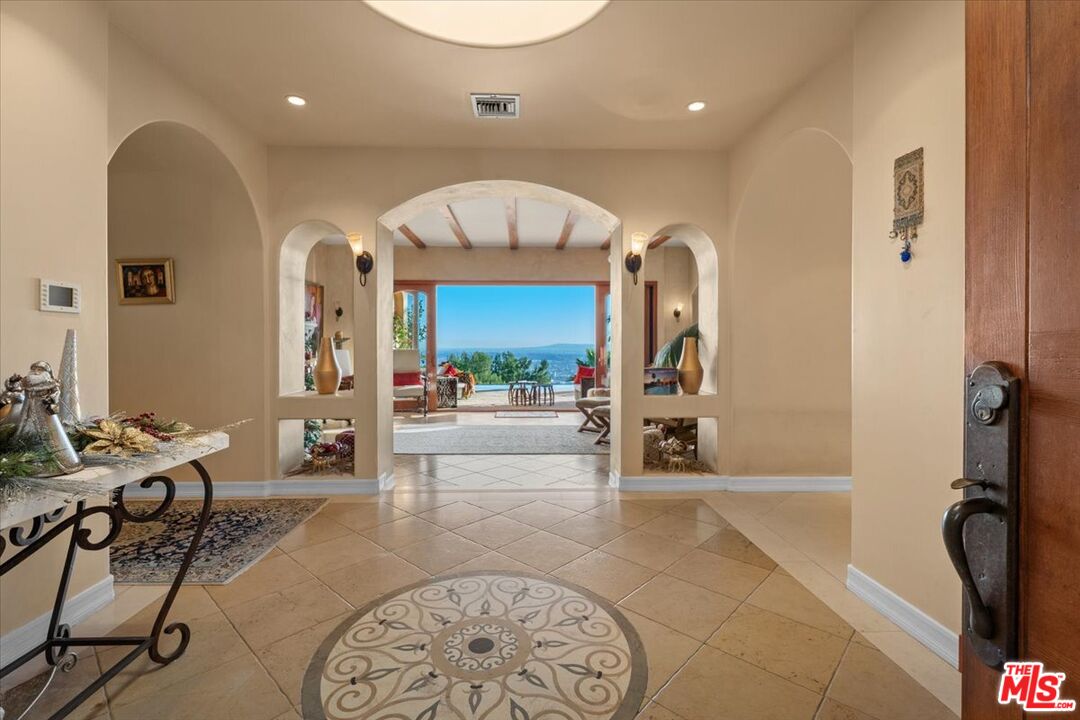 1740 Carla Ridge Beverly Hills, CA 90210 - Photo 6 of 36