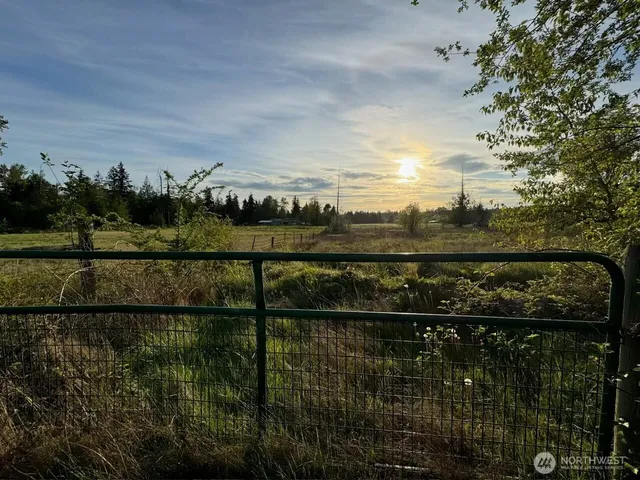 $325,000 | 11518 264th Street East, Graham, WA 98338