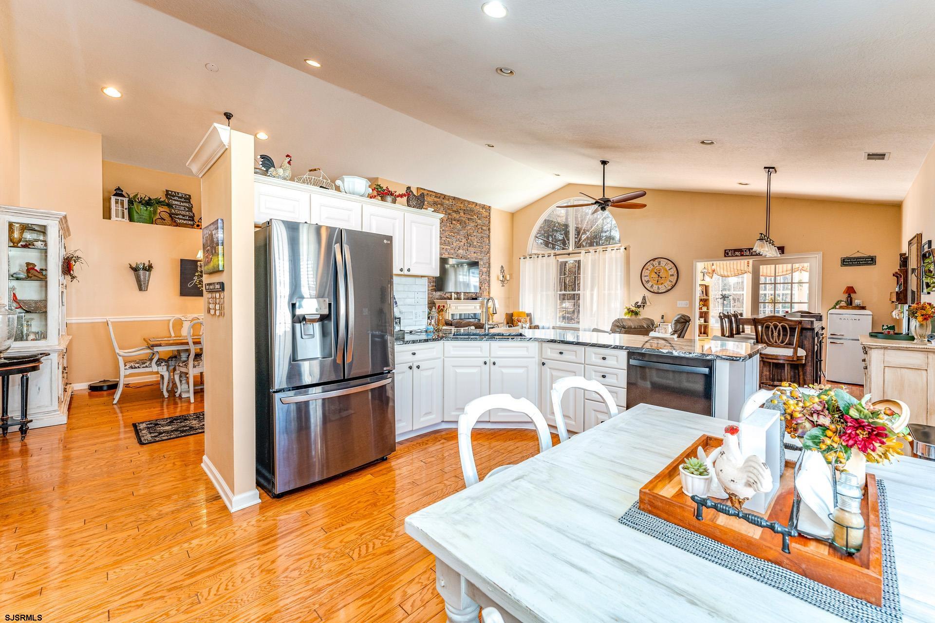 109 Warwick Road Galloway Township, NJ 08205 - Photo 11 of 37 Gallery Image 11