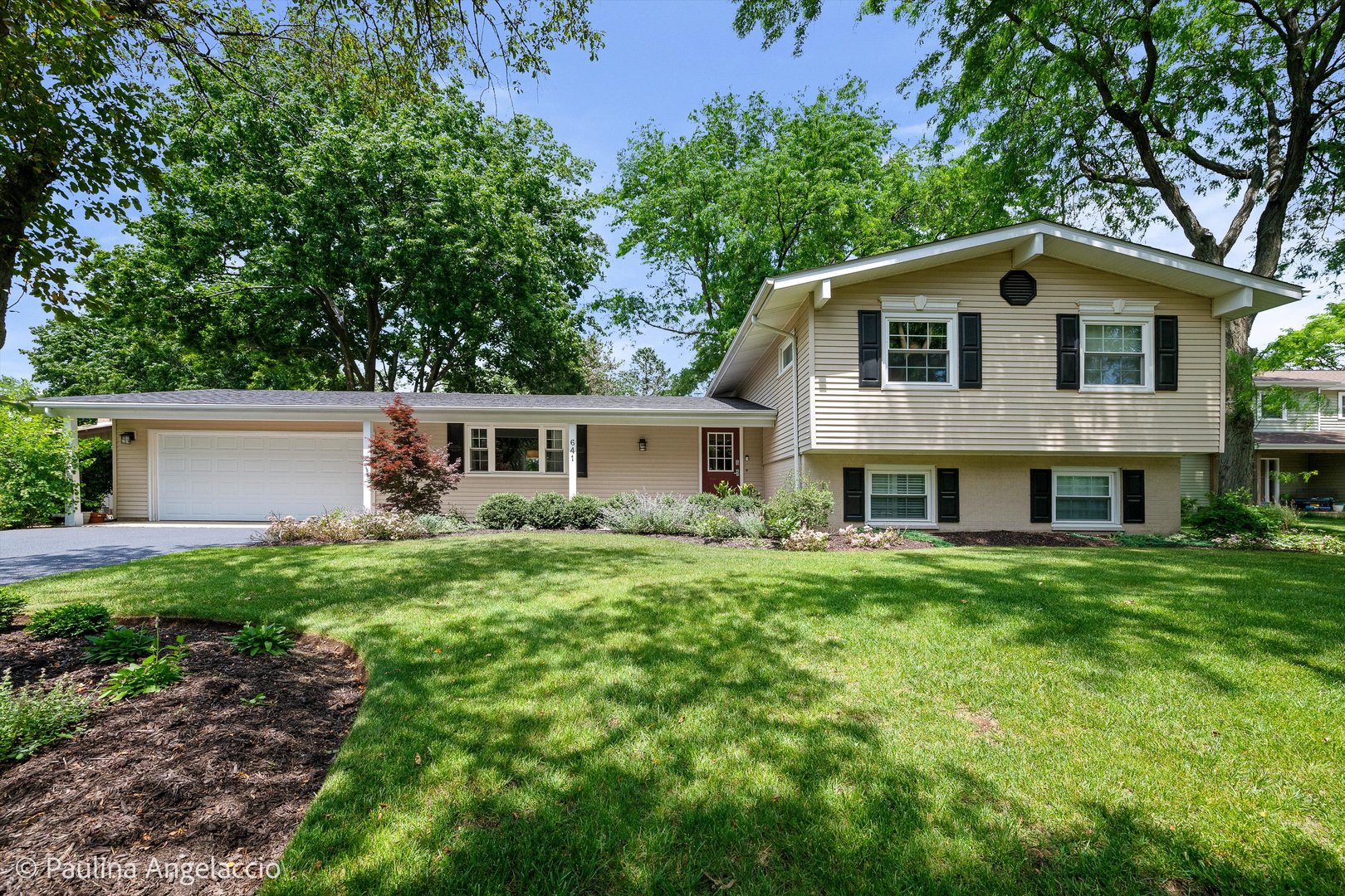 641 Aberdeen Road Cary, IL 60013 - Photo 1 of 34