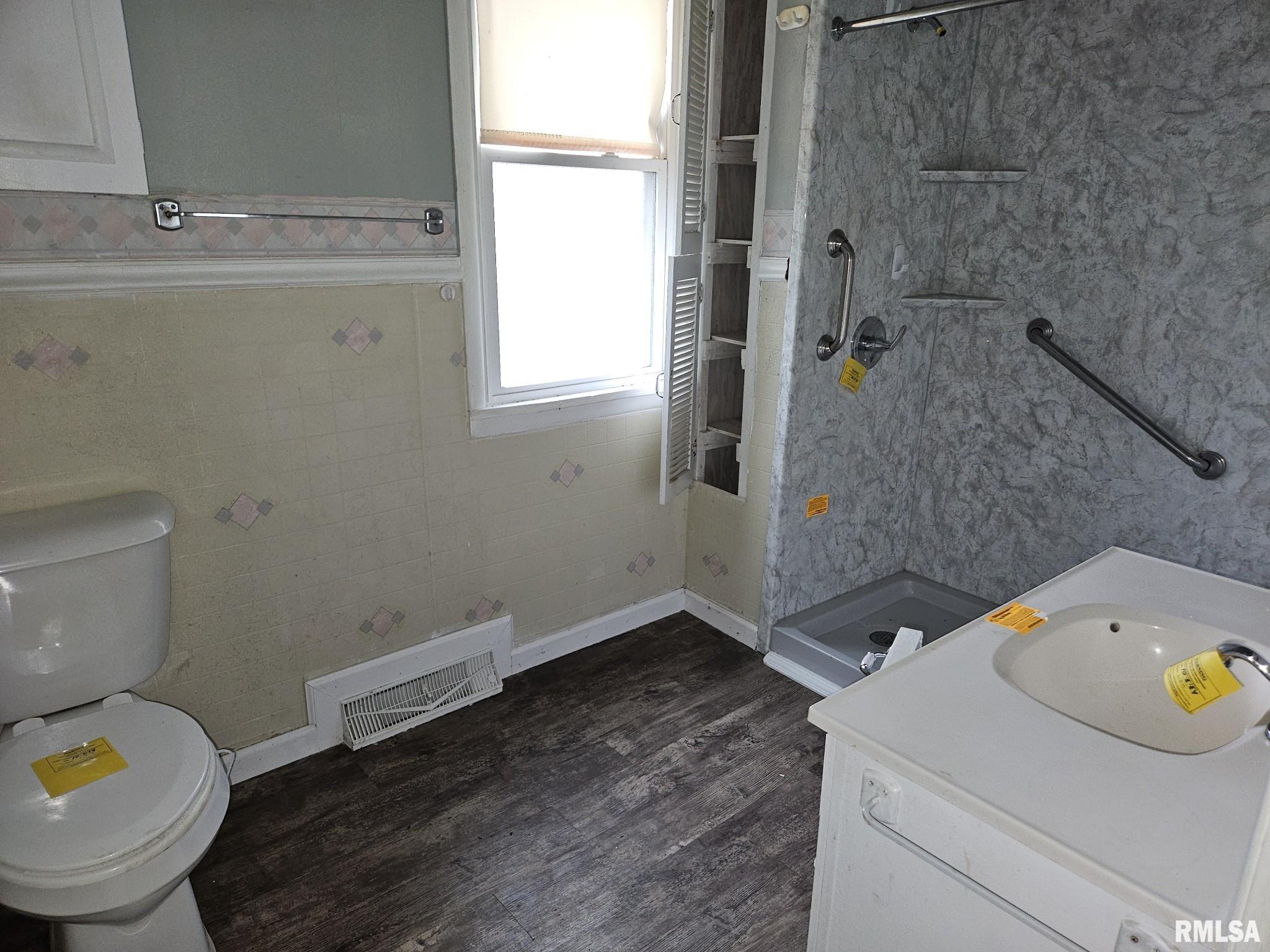 1600 Patriot Road Centralia, IL 62801 - Photo 17 of 22 Gallery Image 17