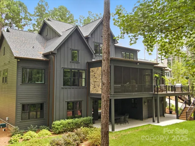 a view of house with yard