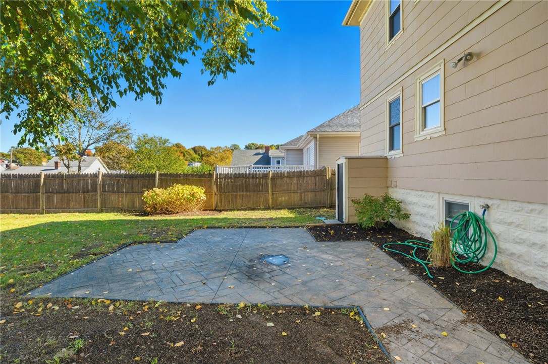 16 Raphael Avenue Providence, RI 02904 - Photo 3 of 50 Gallery Image 3