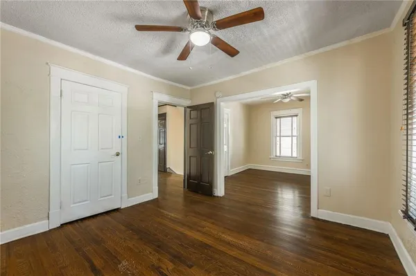 $299,000 | 3810 Wyandotte Street, Kansas City, MO 64111
