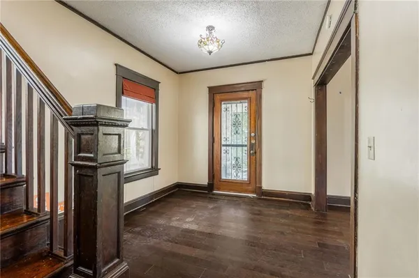 $299,000 | 3810 Wyandotte Street, Kansas City, MO 64111