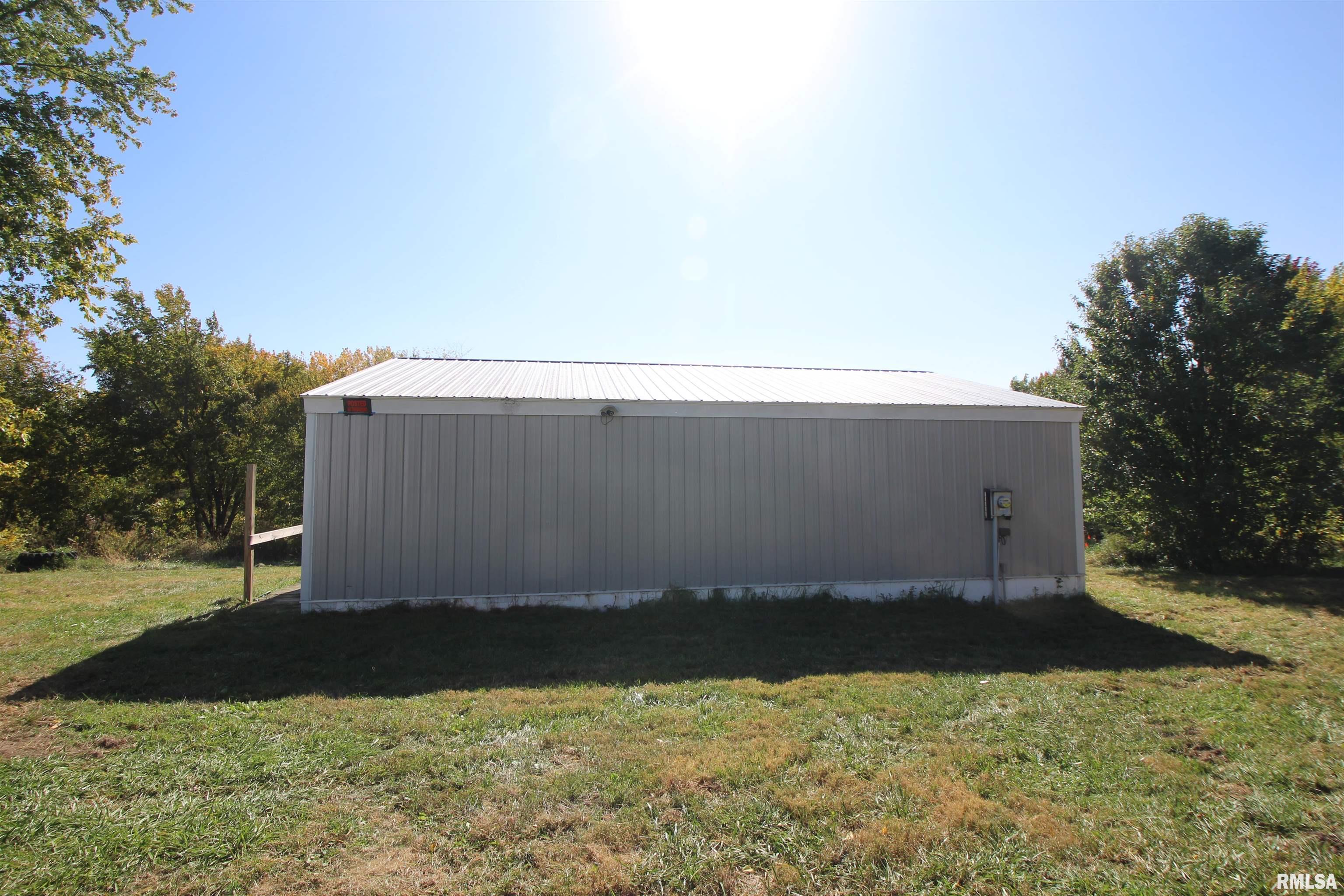 16520 North Mendenhall Road Princeville, IL 61559 - Photo 4 of 31 Gallery Image 4