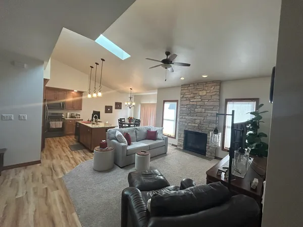 $389,900 | 2206 Blue Stem Lane, De Pere, WI 54115