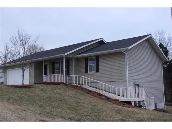 910 Baker Street Forsyth, MO 65653 - Photo 1 of 1 Primary Photo