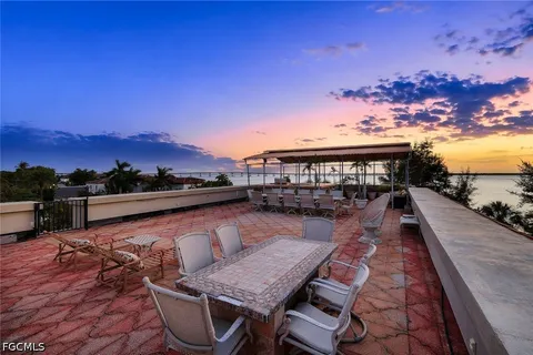 $3,950,000 | 3788 Harold Avenue, Fort Myers, FL 33901