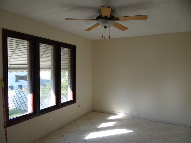 4212 North Ottawa Avenue Norridge, IL 60706 - Photo 3 of 7 a view of an empty room with a window