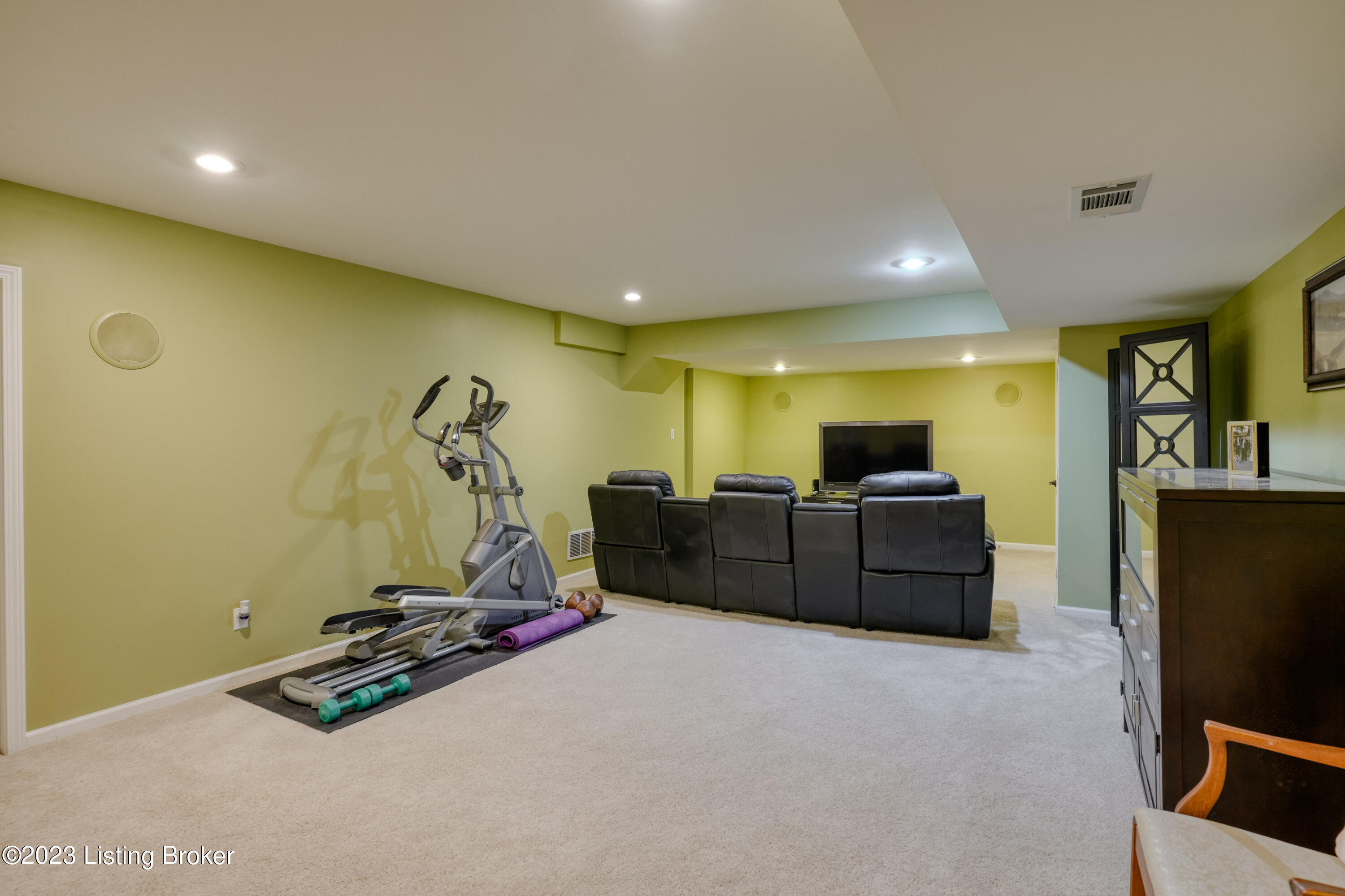 1912 Long Run Road Louisville, KY 40245 - Photo 32 of 54 050 - 20230502 08742