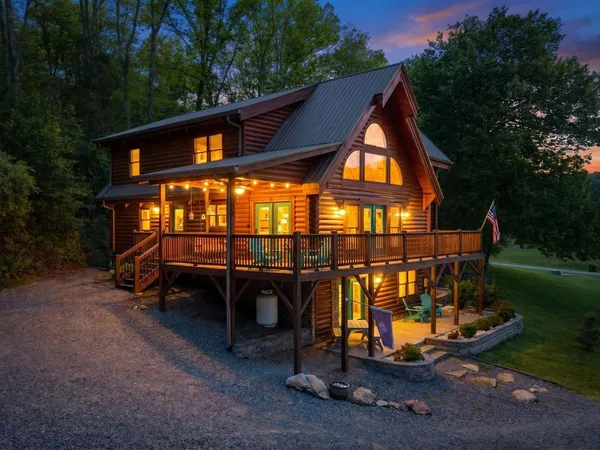 $588,400 | 560 Butterball Boulevard, Murphy, NC 28906