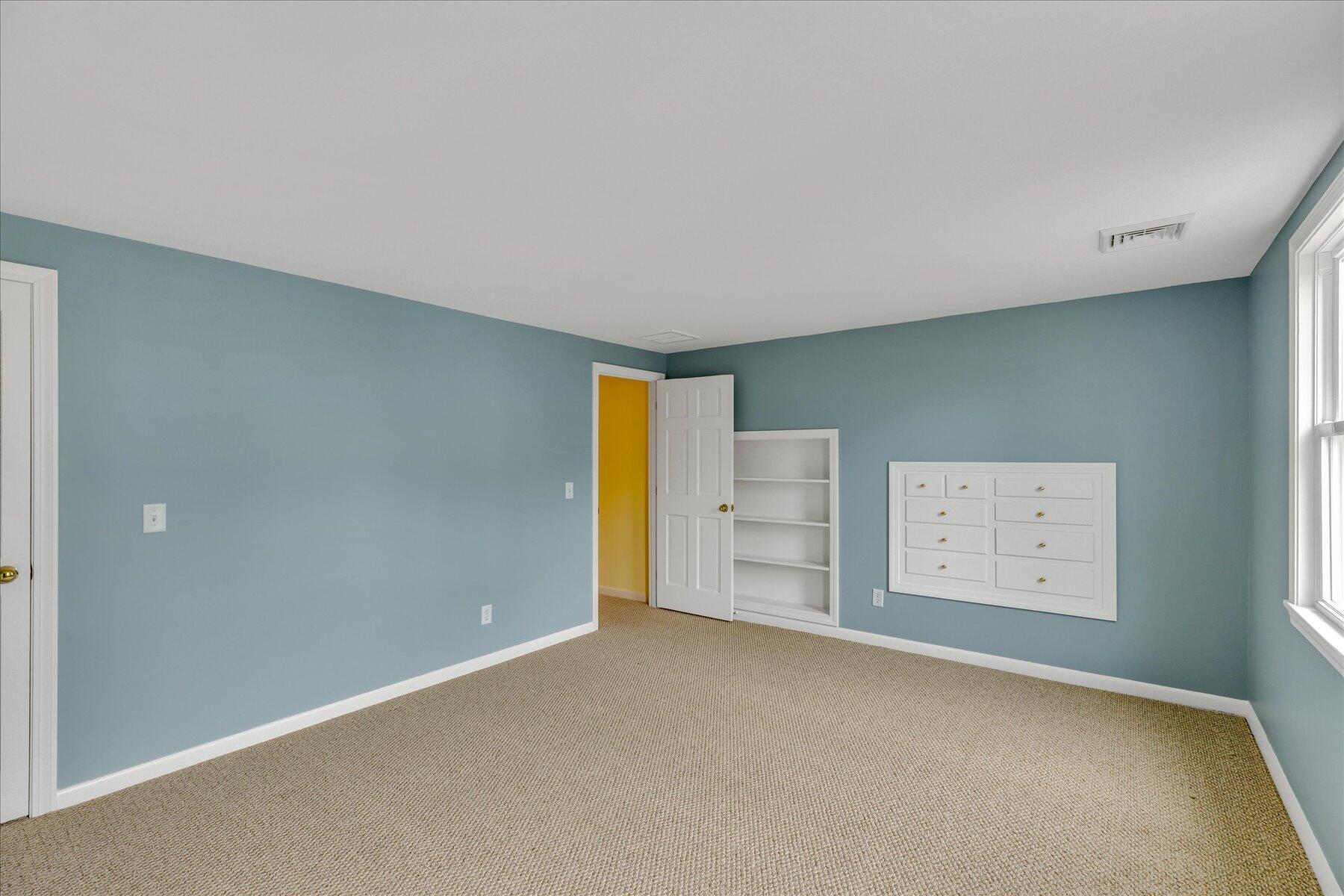5 Dale Terrace Extension Sandwich, MA 02563 - Photo 19 of 31 an empty room with closet