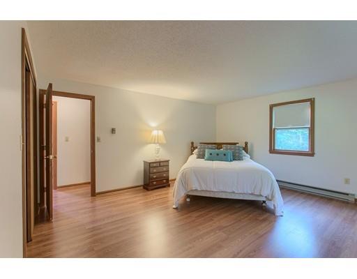 104 Benjamin Road Shirley, MA 01464 - Photo 11 of 30