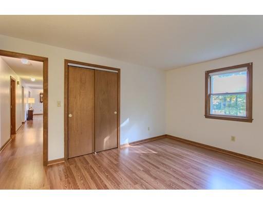 104 Benjamin Road Shirley, MA 01464 - Photo 16 of 30