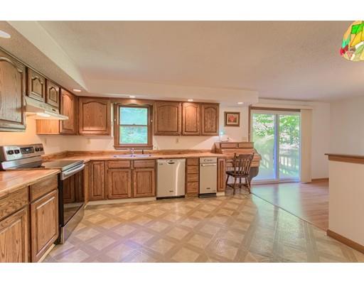 104 Benjamin Road Shirley, MA 01464 - Photo 4 of 30