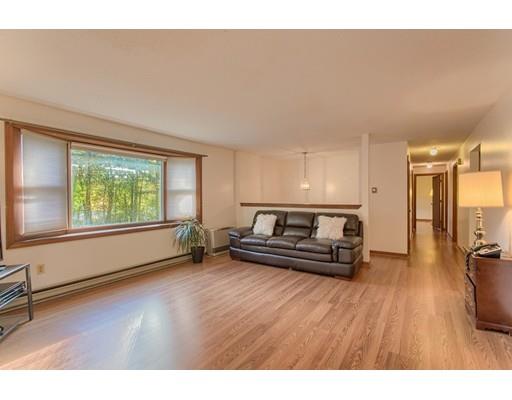 104 Benjamin Road Shirley, MA 01464 - Photo 6 of 30