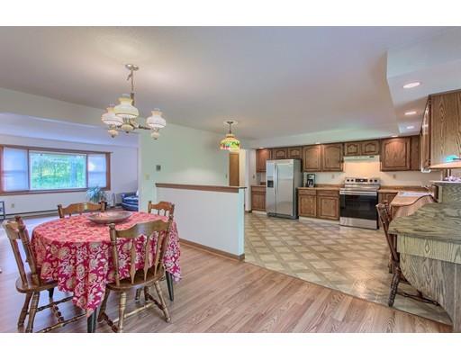 104 Benjamin Road Shirley, MA 01464 - Photo 10 of 30