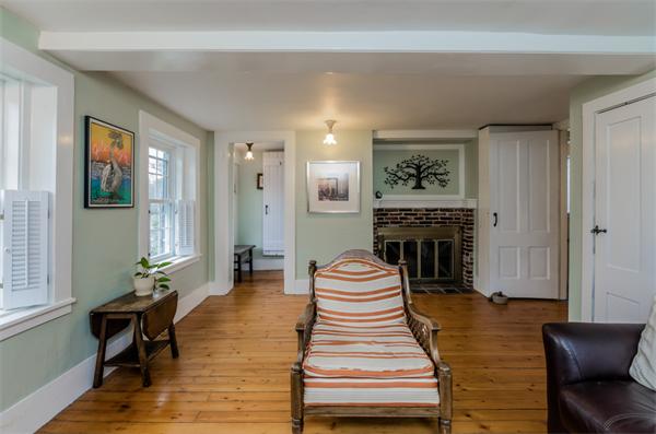 426 Washington Street, Unit 3 Gloucester, MA 01930 - Photo 4 of 28