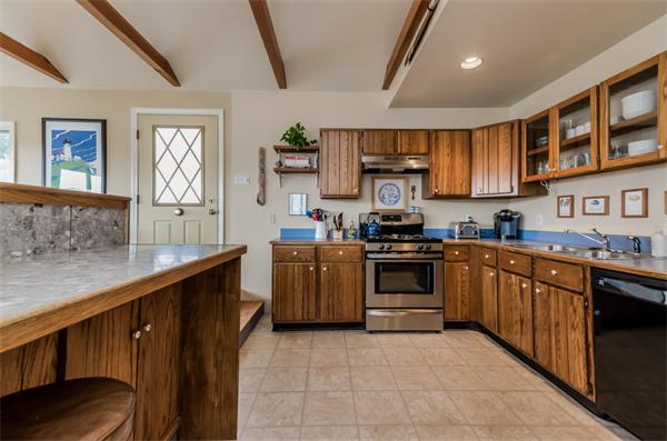 426 Washington Street, Unit 3 Gloucester, MA 01930 - Photo 7 of 28