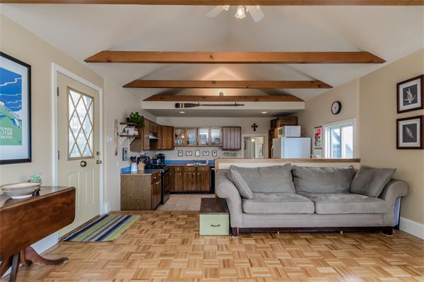 426 Washington Street, Unit 3 Gloucester, MA 01930 - Photo 10 of 28
