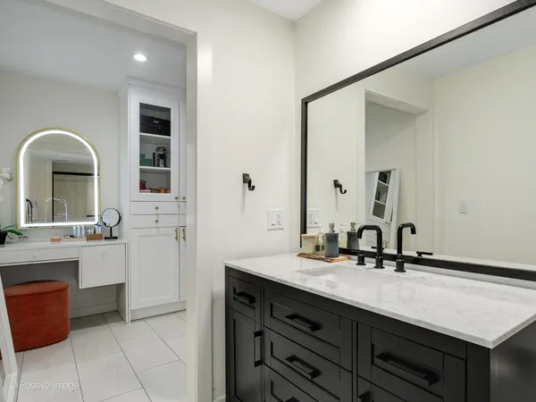 $750,000 | 1445 West Huron Street, Unit 1, Chicago, IL 60642