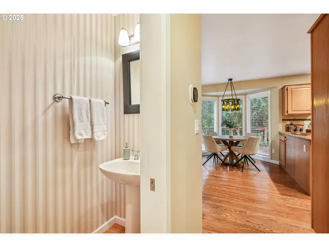 $649,000 | 10114 Southeast Clatsop Street, Portland, OR 97266