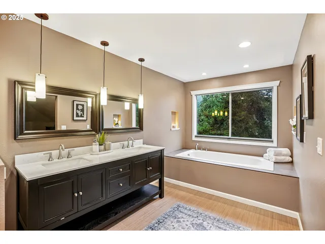 $649,000 | 10114 Southeast Clatsop Street, Portland, OR 97266