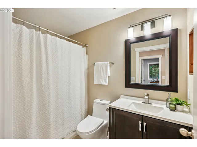 $649,000 | 10114 Southeast Clatsop Street, Portland, OR 97266