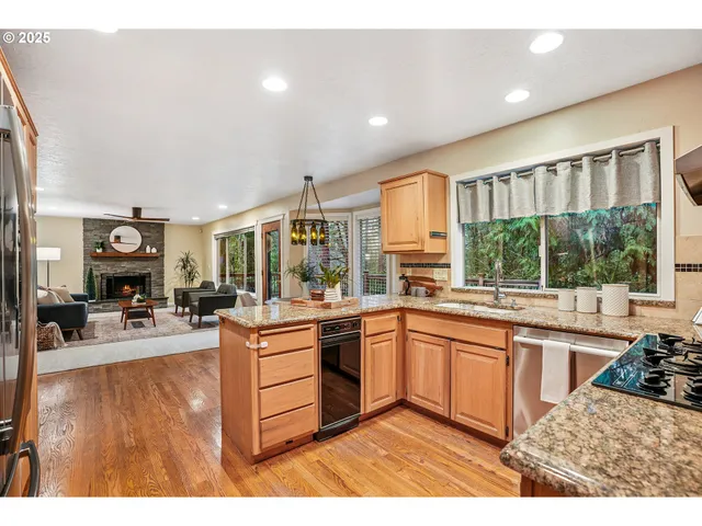 $649,000 | 10114 Southeast Clatsop Street, Portland, OR 97266