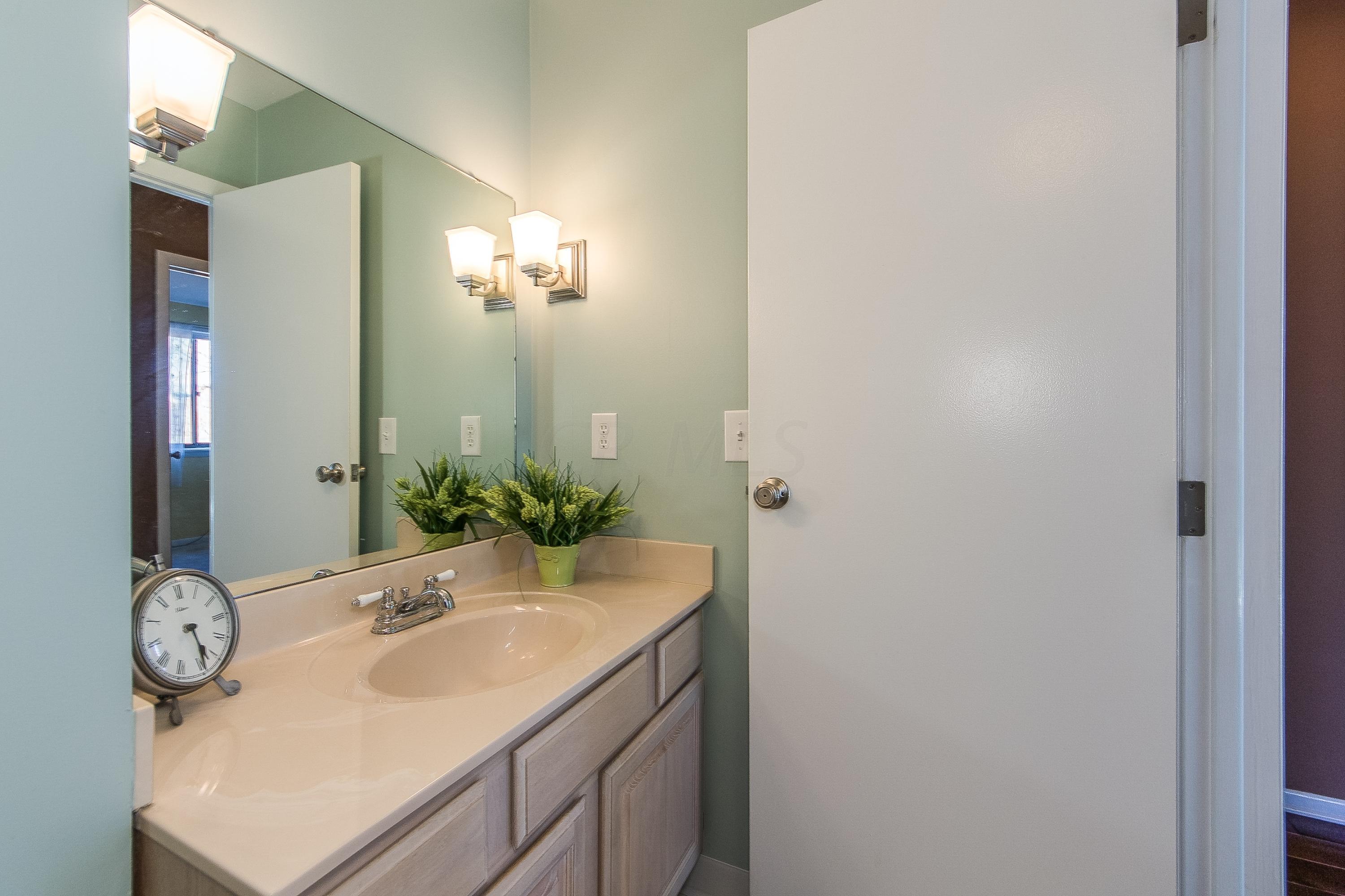 1850 Fishinger Road Columbus, OH 43221 - Photo 11 of 17