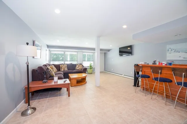 $849,900 | 119 Newton Avenue North, Worcester, MA 01609