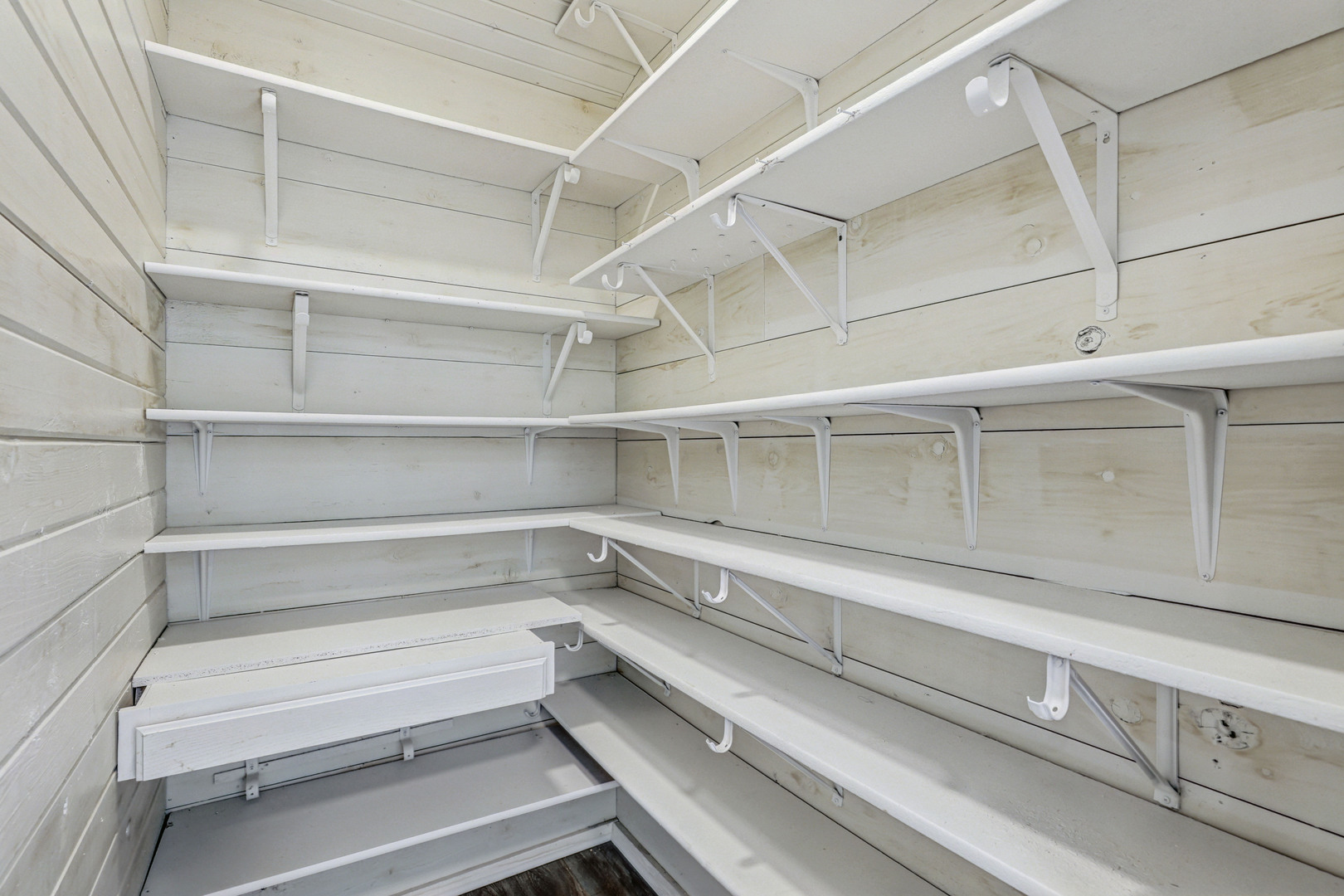 7001 Meadow Lane Road Long Grove, IL 60060 - Photo 29 of 48 a view of an empty walk in closet