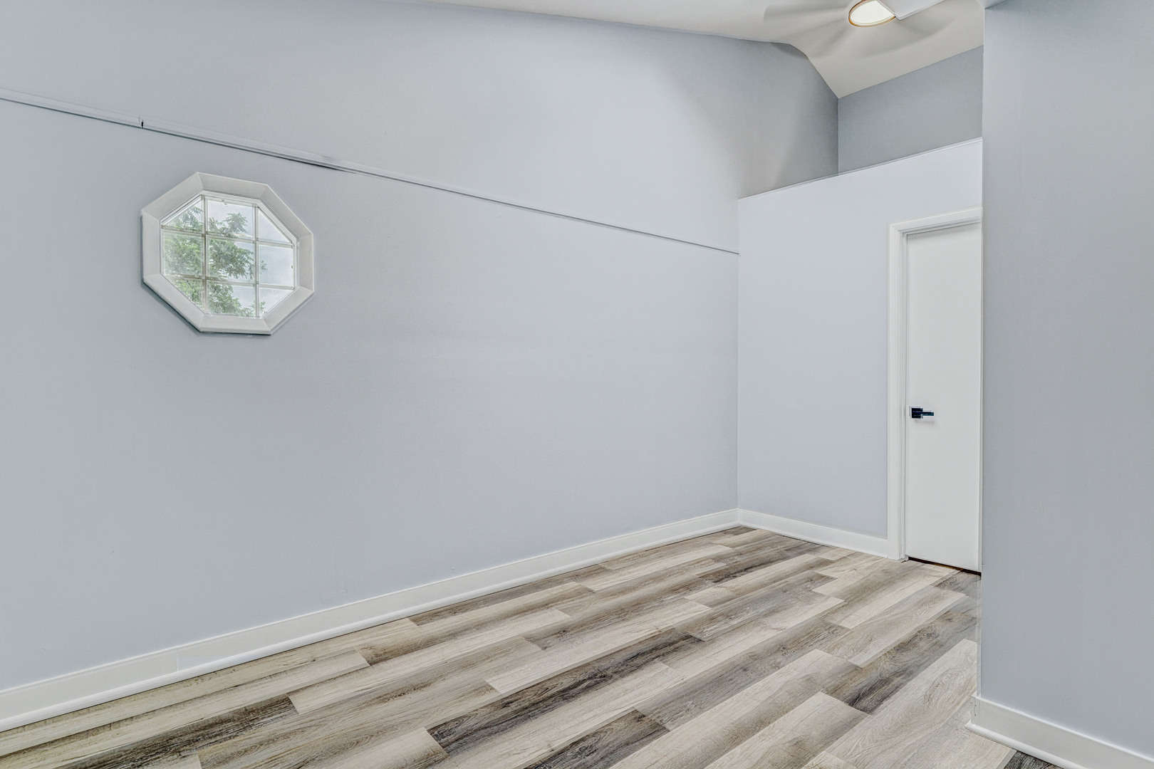 7001 Meadow Lane Road Long Grove, IL 60060 - Photo 30 of 48 a view of small space