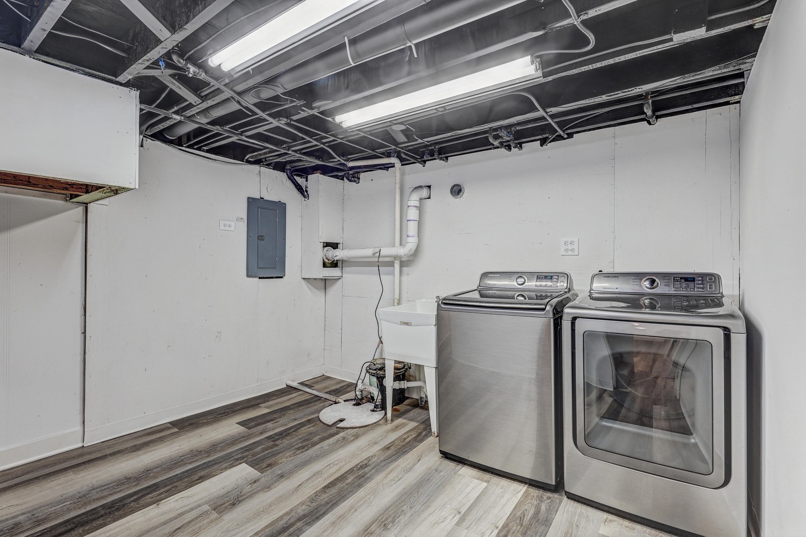 7001 Meadow Lane Road Long Grove, IL 60060 - Photo 38 of 48 a utility room with dryer and washer