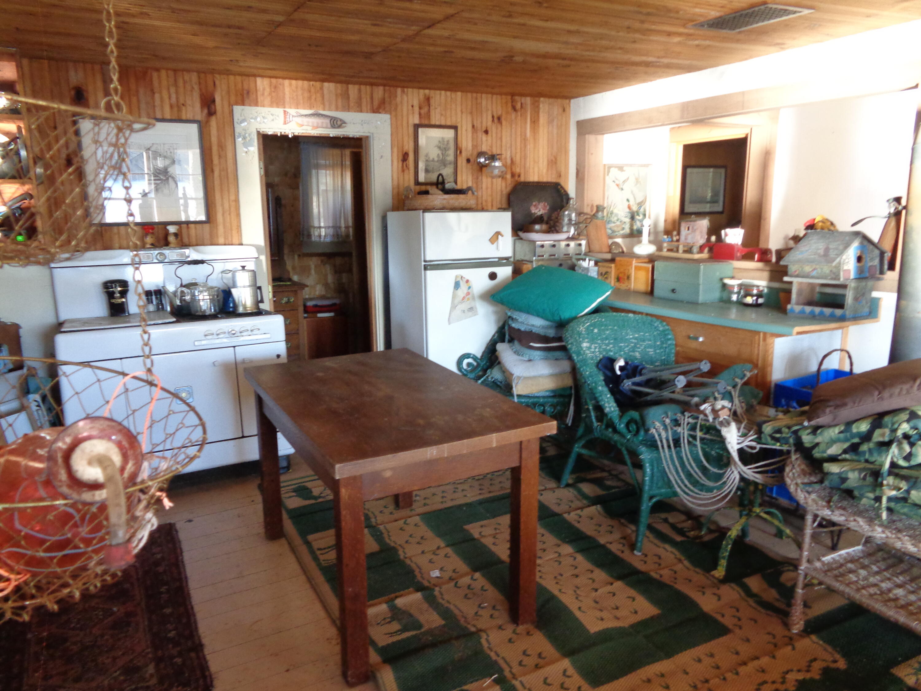 T10 Sd Me 04622 Road Cherryfield, ME 04622 - Photo 8 of 45 Kitchen dining area