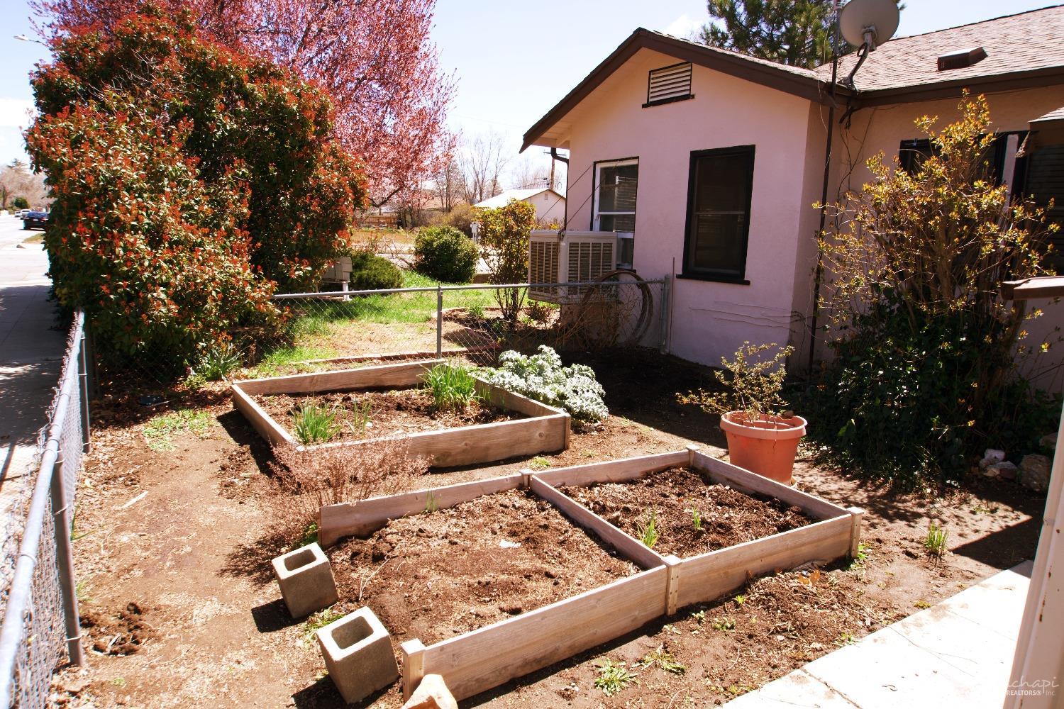 305 South Curry Street Tehachapi, CA 93561 - Photo 5 of 21 Gallery Image 5