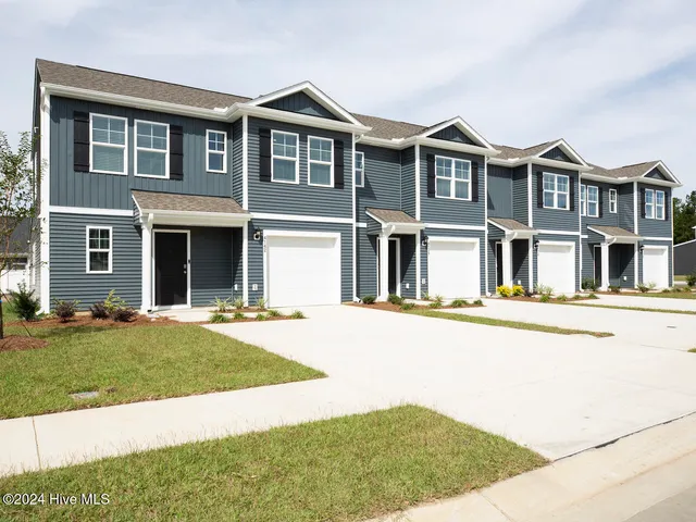 $2,095 | 4118 Hobblebush Drive, Unit NORMAN, Leland, NC 28451