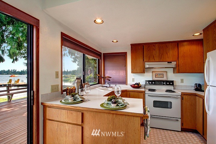 4306 Peninsula Road Stanwood, WA 98292 - Photo 3 of 10 Gallery Image 3