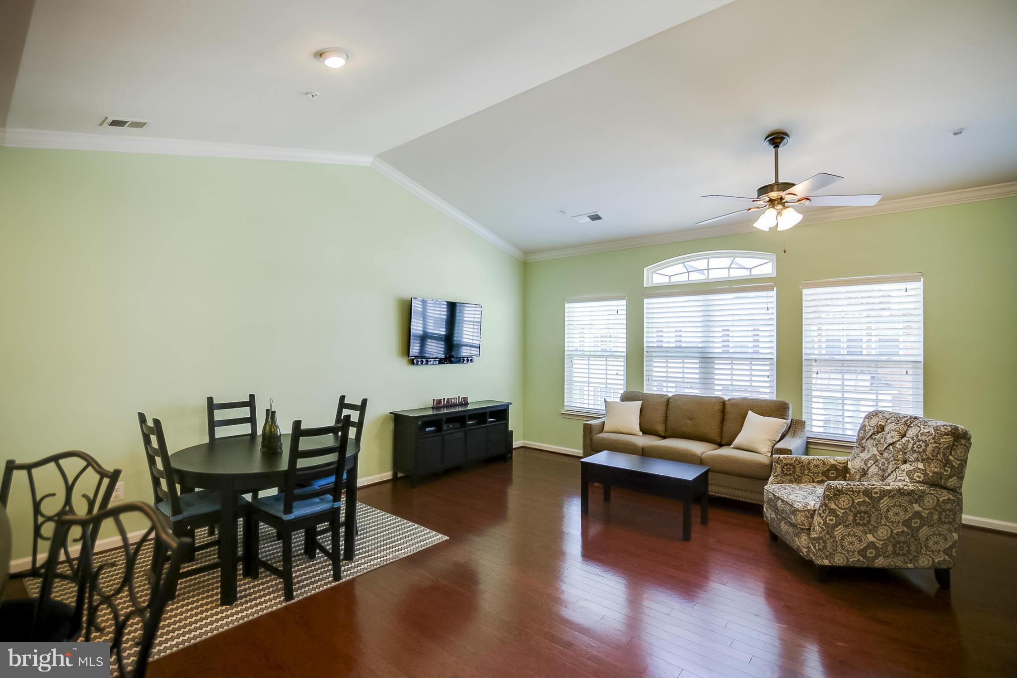 24673 Footed Ridge Terrace Arcola, VA 20166 - Photo 6 of 29 Living Room