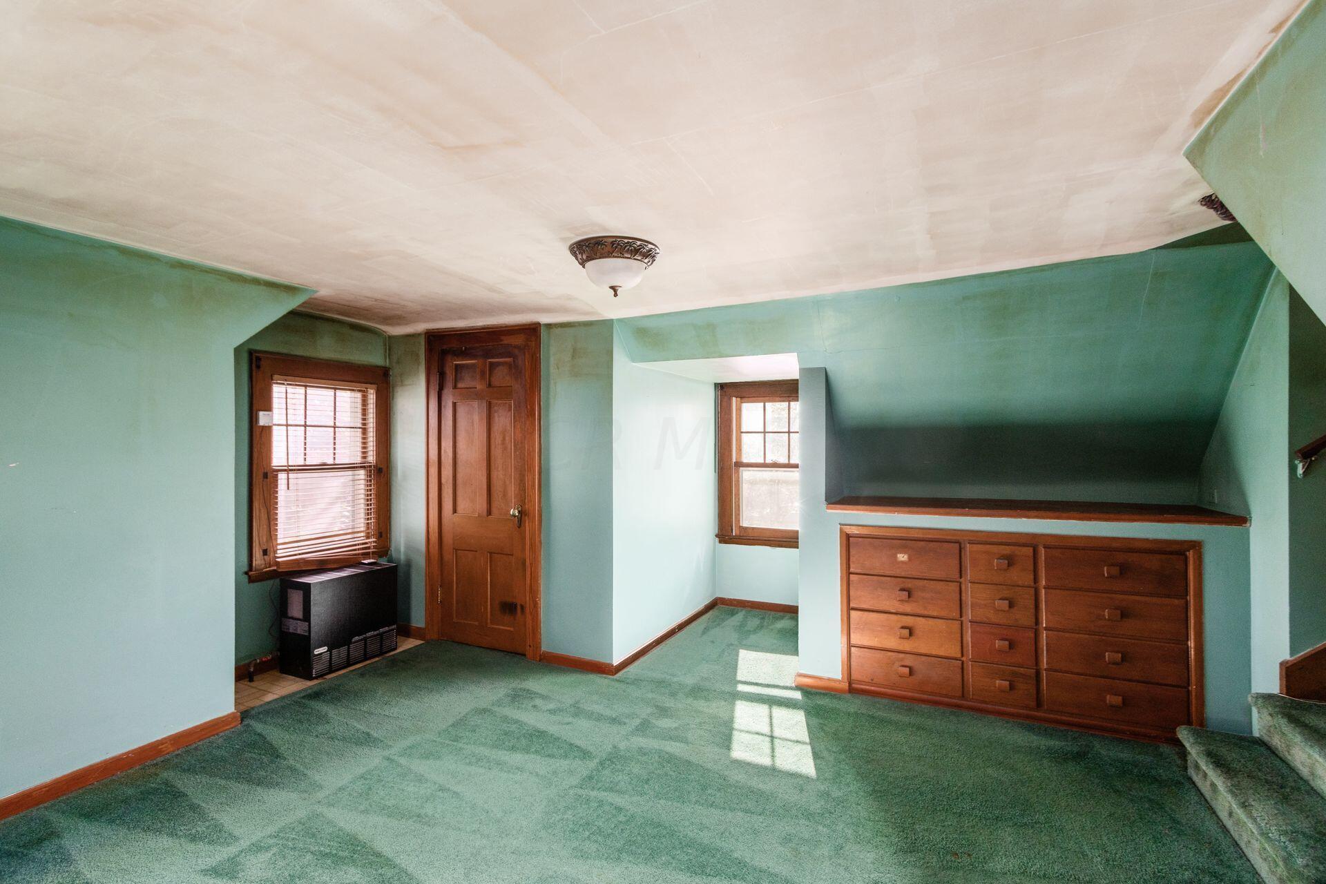2620 Drake Road Columbus, OH 43219 - Photo 8 of 20 /