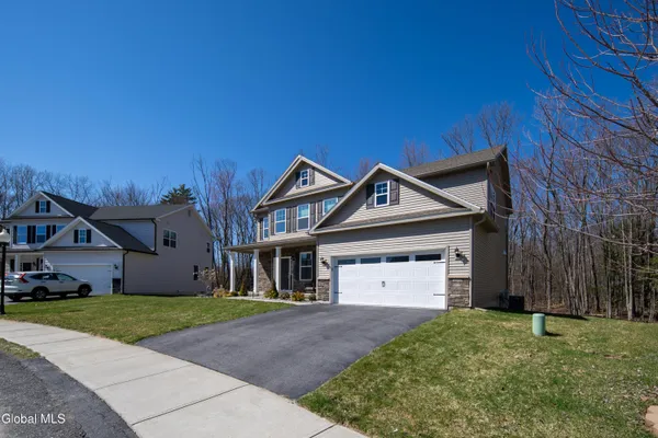 $729,900 | 10 Basswood Court, Ballston, NY 12019