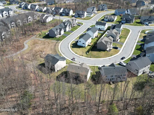 $729,900 | 10 Basswood Court, Ballston, NY 12019