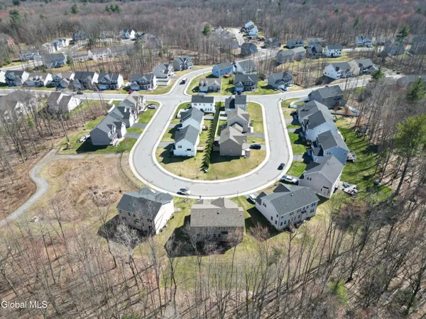 $729,900 | 10 Basswood Court, Ballston, NY 12019
