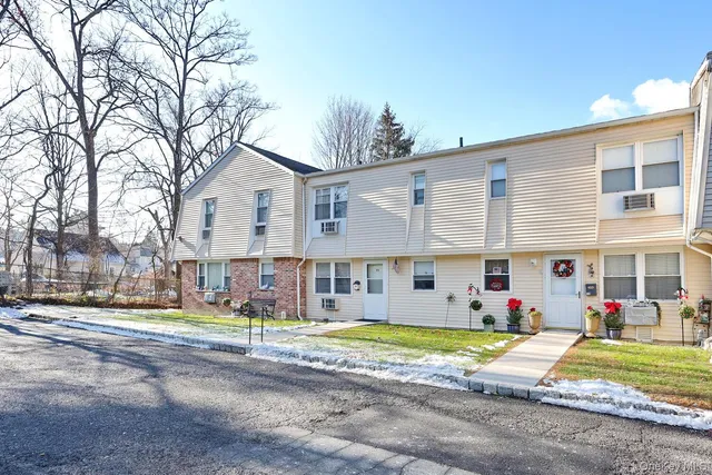 $127,000 | 20 Main Street, Unit 39, Garnerville, NY 10923