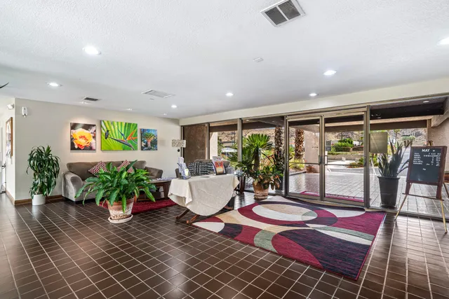 $395,000 | 117 Aliso Drive, Palm Springs, CA 92264