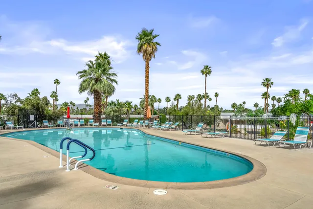 $395,000 | 117 Aliso Drive, Palm Springs, CA 92264