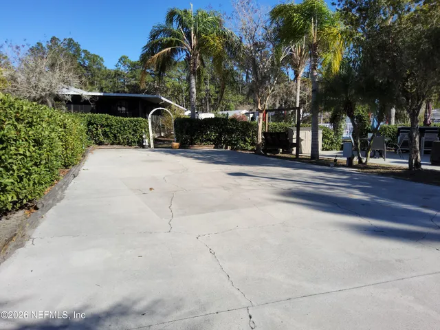 a view of a outdoor space