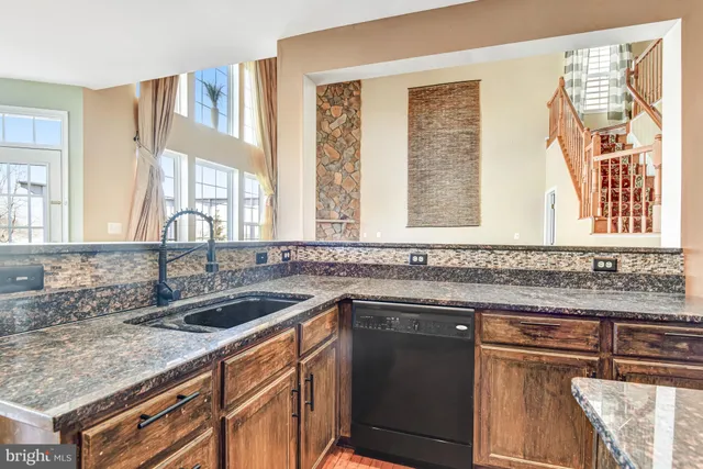 $3,950 | 14570 Collingham Place, Gainesville, VA 20155